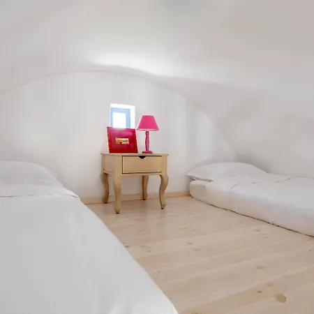 Earino Suites&villa *