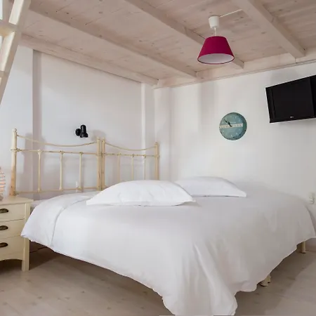 Earino Suites&villa Appartamento Akrotírion