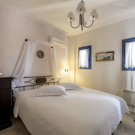 Earino And Akrotiri (Santorini)
