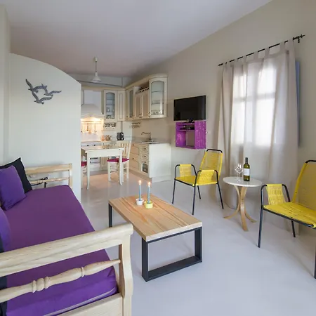 Earino And Apartment *