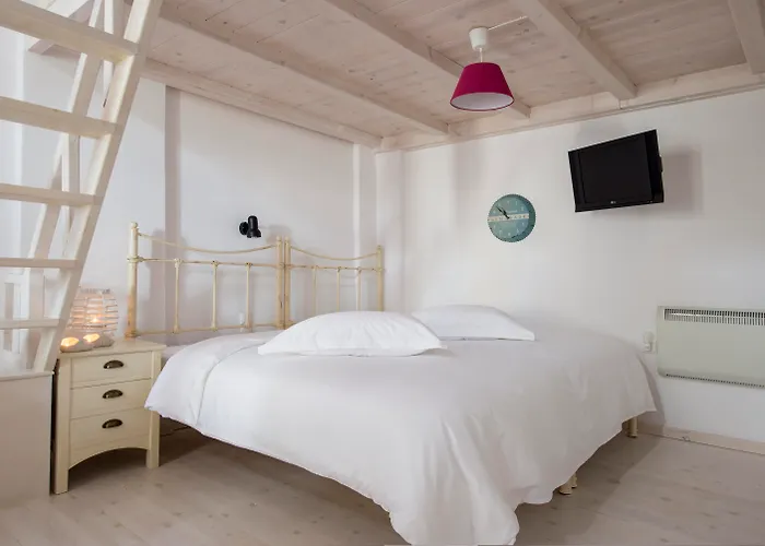 Earino And Lägenhet Akrotírion