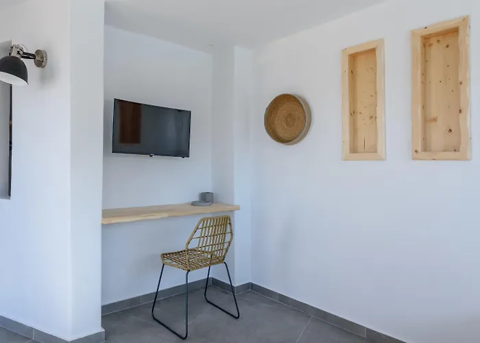 Earino And Apartmán *